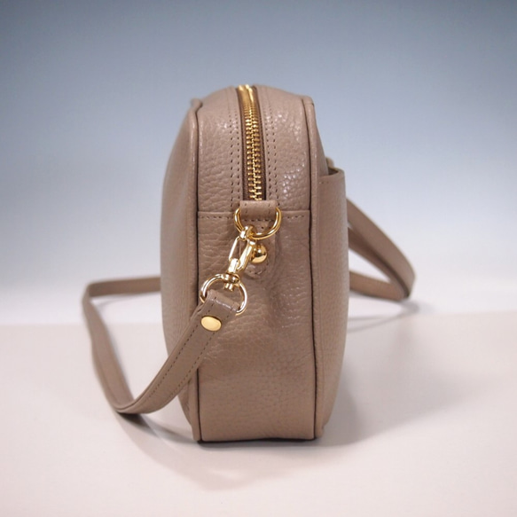 ★日本製造★牛皮★方形★斜挎包★單肩包★錢包袋★手機袋★灰褐色★超輕★ 第10張的照片