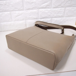 ★手工製作★日本製造★柔軟真皮★大號斜挎包★灰褐色★垂直款式設計★超輕★ 第8張的照片