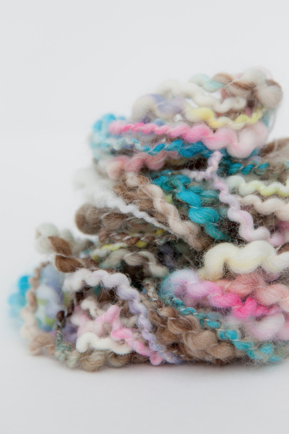 手紡ぎ毛糸 アートヤーン 11m 30g くるくる5 毛糸 あおぞら 通販