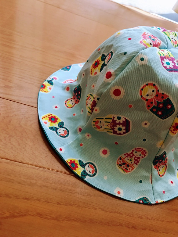 47-50 リバーシブルの赤ちゃん帽子 3枚目の画像