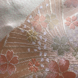 桐生織 金襴 金色　桜 裏地　ピンク　数寄屋袋 25センチ×18センチ 4枚目の画像
