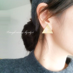 triangle earring／gold 3枚目の画像