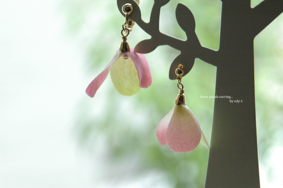 three petals pierced earring／pink 1枚目の画像