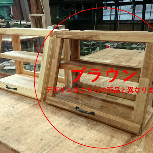 カフェ風斜めショーケース（アクリル・背面オープン仕様） 棚
