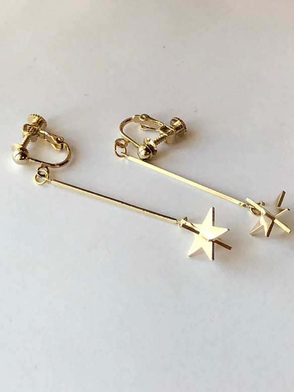 gold star earring 3枚目の画像