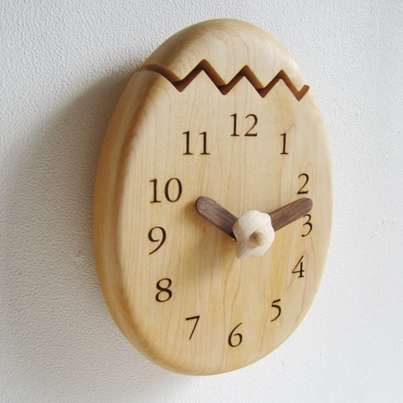 ビックな目玉焼き　掛け時計 3枚目の画像