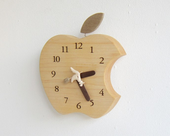 アップルと魔女　置き・掛け時計 2枚目の画像