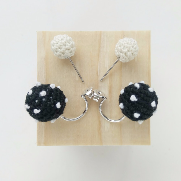 Crochet Black Polka Dots Earrings かぎ針編み黒水玉ピアス 3枚目の画像