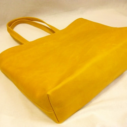 ＊黄系キャメル色の革のシンプルトートバッグ 3枚目の画像