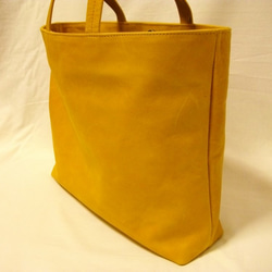 ＊黄系キャメル色の革のシンプルトートバッグ 4枚目の画像