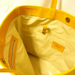 ＊黄系キャメル色の革のシンプルトートバッグ 7枚目の画像