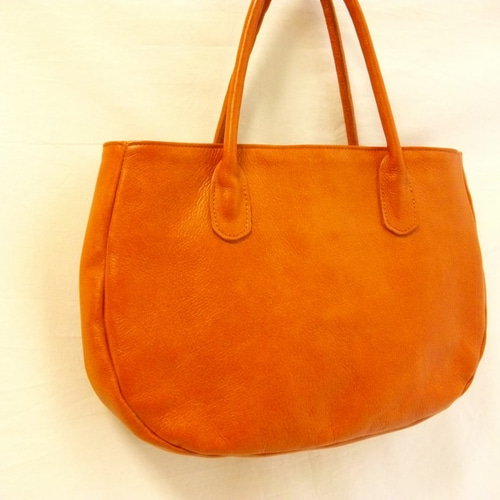 オレンジ色の革のトートバッグ トートバッグ felice革工房(K) 通販
