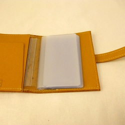 革のカードケース　　おしゃれなキャメル色 3枚目の画像