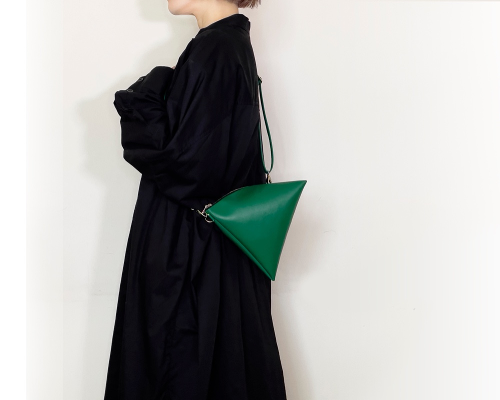 トライアングル　GREEN        Ω