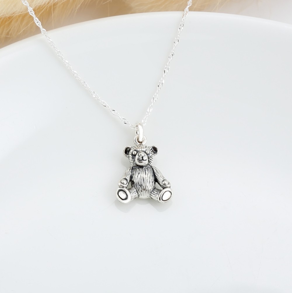特価☆匿名配送☆ハンドメイド純銀製クマモチーフネックレスシルバー925チェーン付 ☆匿名配送☆ハンドメイド純銀製クマモチーフネックレスシルバー