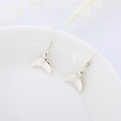 【秋冬新時尚】幸運 鯨魚尾 一對 s925 純銀 耳環 禮物 第3張的照片