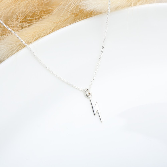 銀稲妻一閃(L)　稲妻(Lightning)ペンダント Silver925 シルバージュエリーシルバーアクセサリーDeryckHeartデリック