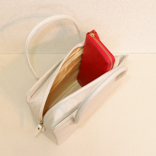 アオリ式利休ハンドバッグ 箔転写帆布 ホワイト ハンドバッグ 賀茂