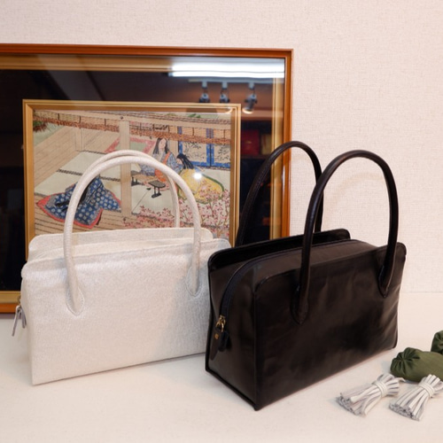 アオリ式利休ハンドバッグ 箔転写帆布 ホワイト ハンドバッグ 賀茂