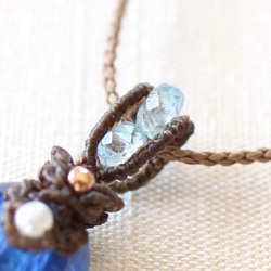 オリオン座の「リゲル」のように青く美しいカイヤナイトの マクラメ  ネックレス 4枚目の画像