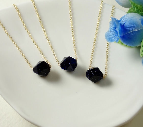 【澄んだブルーがときめく特別な一粒♡】CHANEL ネックレス 可愛い【CHANEL】ブルーのストーンが魅力的 CCロゴ ネックレス