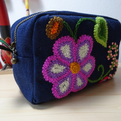 ペルー・アヤクーチョ刺繍の花のポーチ 7枚目の画像