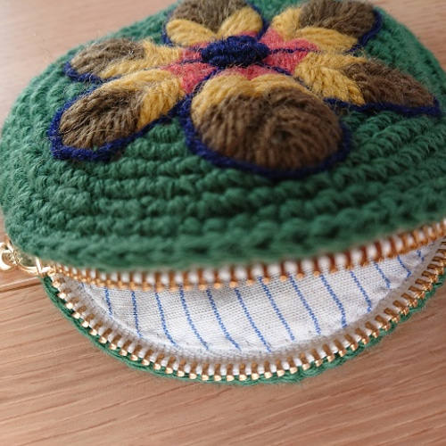 ペルー・アヤクーチョ刺繍の小物入れ 小銭入れ・コインケース