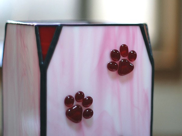 目が光る猫のランプ(ピンク黒猫) 532 2枚目の画像
