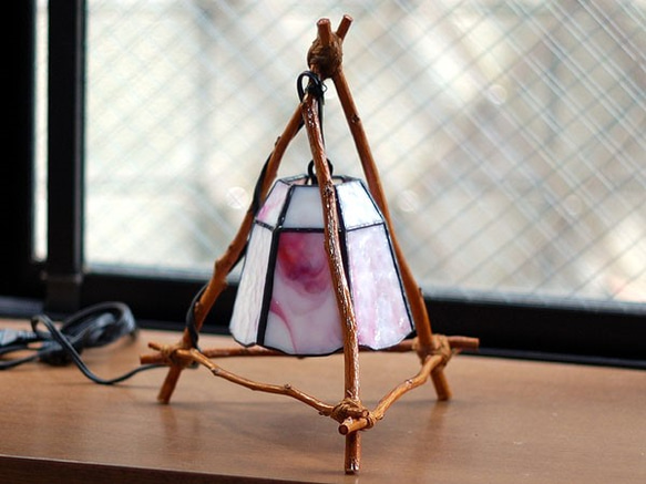 ステンドグラス・小枝のやぐらランプ(ピンク) 534 1枚目の画像