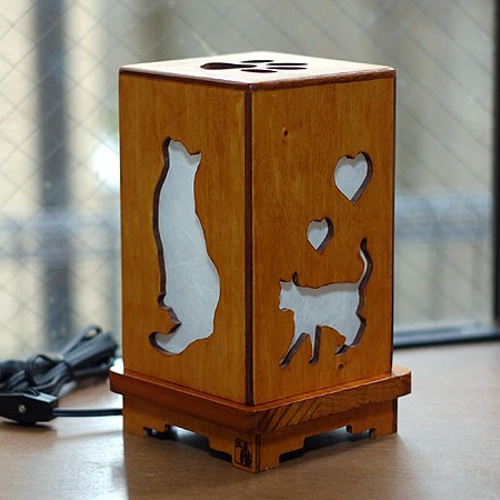 葉山家具　猫ちゃんと金魚     アンティーク風 ランプ 猫の木のランプ (小) 609 スタンドライト・テーブルランプ あとりえ