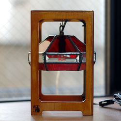 ステンドグラス・木枠の6面ランプ(赤) 610 1枚目の画像