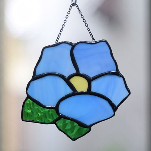 ステンドグラス　パネル　青い花　模様　ハンドメイド ステンドグラス ミニパネル 華・ブルー 15cm | iichi 日々の