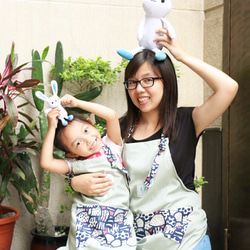 親子款撞色口袋工作圍裙 - 綠 第5張的照片