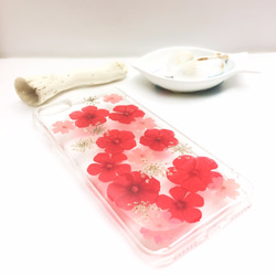 くちべにみたいに赤い花 押し花 スマホケース（ハワイアンガーデン）（ドライフラワー） 2枚目の画像