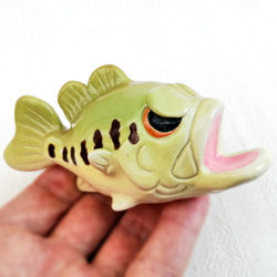 Black Bass Penrest Pottery Fish Angler 定制禮物 第1張的照片