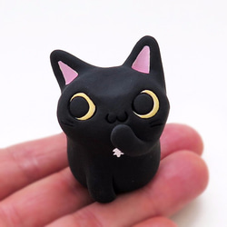 Mame Nyanko / 一隻厚臉皮的小黑貓雕像 第1張的照片
