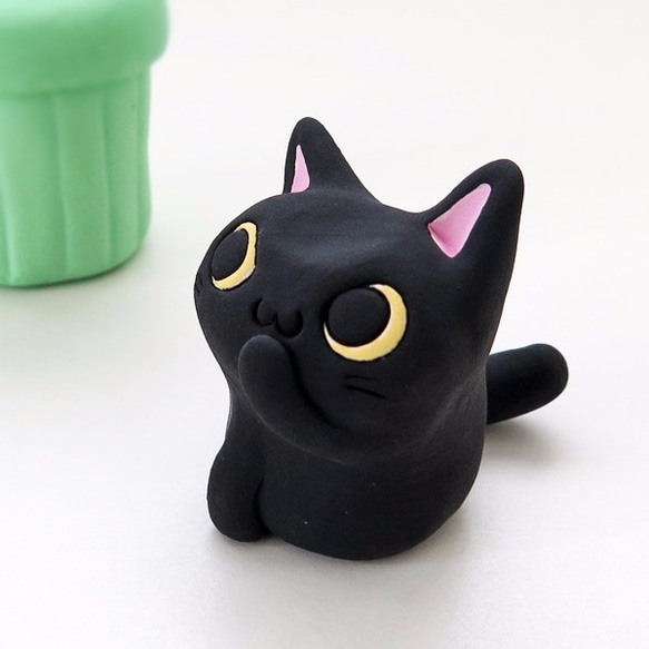 Mame Nyanko / 一隻厚臉皮的小黑貓雕像 第5張的照片