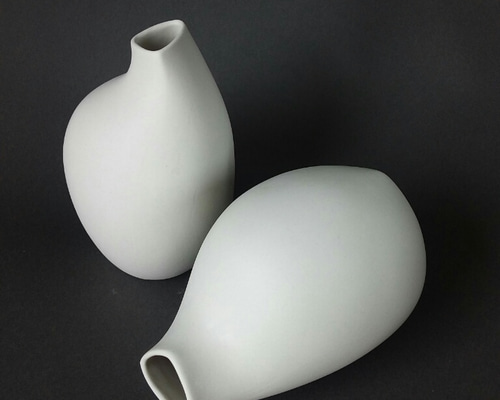 白磁花器「亥」 一輪挿し・花瓶・花器 SATO CERAMICWARE 通販