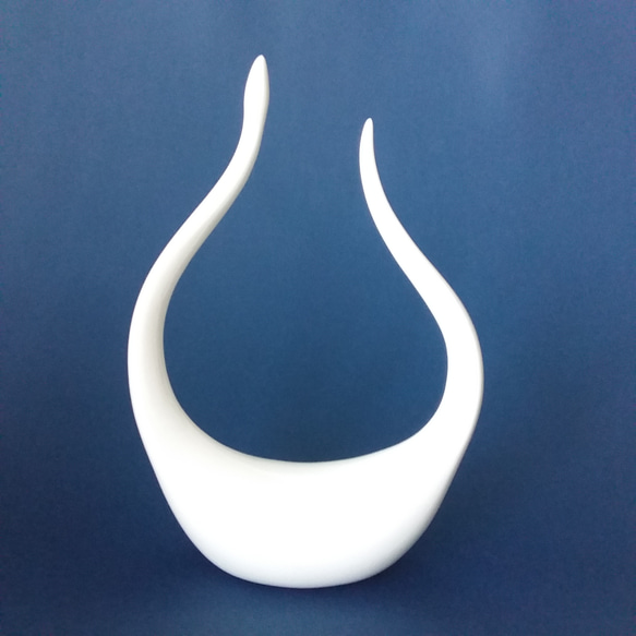 白磁・「俵巳」 1枚目の画像