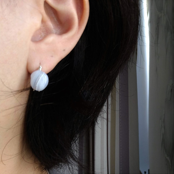 單純而簡練-隨形扁圓藍紋瑪瑙xS925.金屬線纏絲吊墜耳勾耳夾耳環 第6張的照片