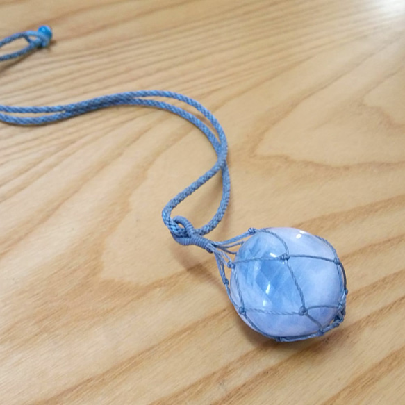 單純而簡練-海藍寶圓球繩編吊墜x盤編圓繩.南美蠟線珠扣項鍊 第1張的照片