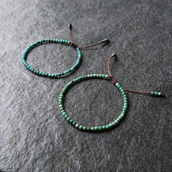 串鍊-綠松石小圓珠x平結伸縮繩.南美蠟線串珠手環(限量特價) 第3張的照片