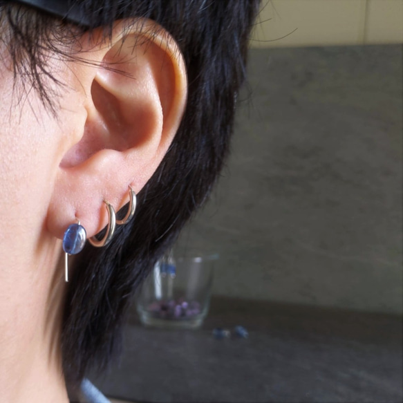 單純而簡練-冰透扁橢藍晶石xS925.金屬線拗線耳勾耳夾耳環 第8張的照片