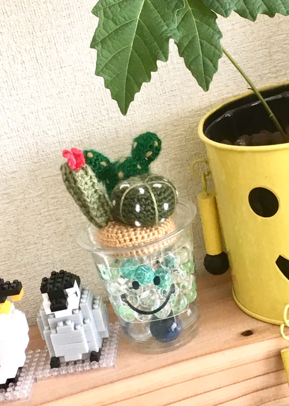 受注製作☆かぎ針編みのサボテン 寄せ植え風 2枚目の画像