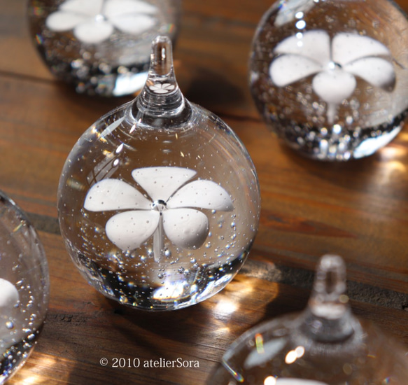 美品 オールドバカラ バンブーローズ 小型 クリスタルガラスのリングホルダー 美品 オールドバカラ バンブーローズ 小型 クリスタルガラスの