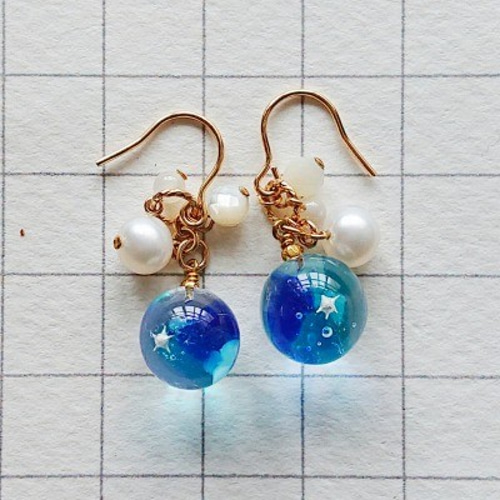 石垣島の海色ガラスピアス ぷるる P124 ピアス（フック・チェーン