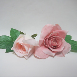 ピンクのキャスケードブーケ。高品質な造花使用♪ブートニア付き♪生花みたいに綺麗な造花です♪高品質なのに安い 10枚目の画像
