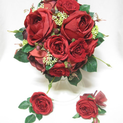 真紅のバラのラウンドブーケ♪ブートニア付き♪生花みたいに綺麗な造花です♪高品質なのに安い 2枚目の画像