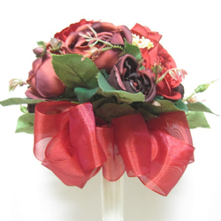 真紅のバラのラウンドブーケ♪ブートニア付き♪生花みたいに綺麗な造花です♪高品質なのに安い 5枚目の画像