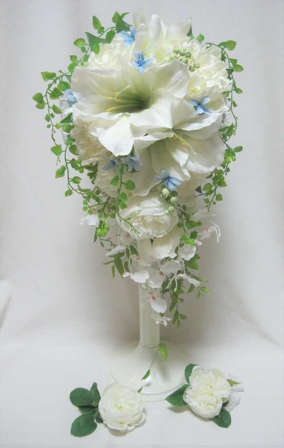 アマリリスとしゃくやくのキャスケードブーケ♪ブートニア付き♪生花みたいに綺麗な造花です♪高品質なのに安い 2枚目の画像